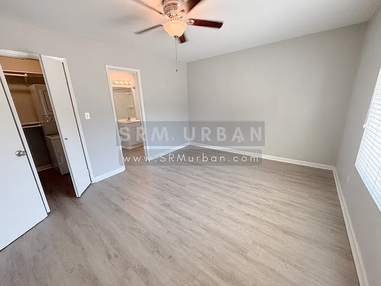 2543 A St #15 — Photo 9