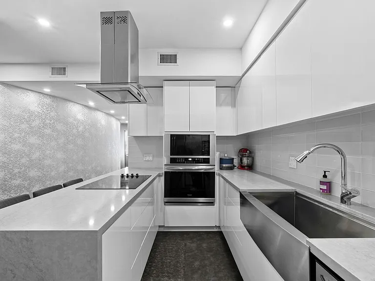 713 Crandon Blvd #404 — Photo 10