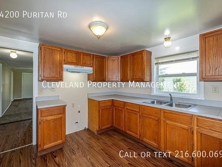 24200 Puritan Rd — Photo 14