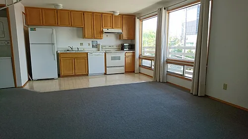 1225 NE 65th St Photo 1