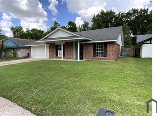 7710 Ashmole Ln, Houston, TX 77088
