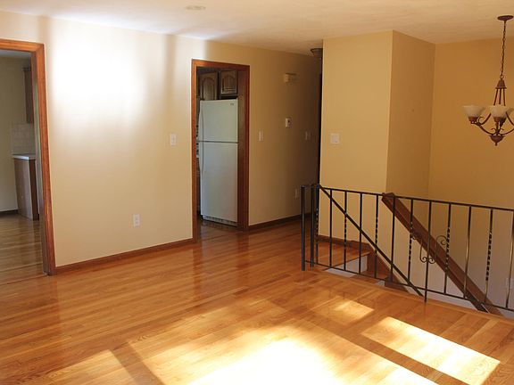 Living Room/hardwoods