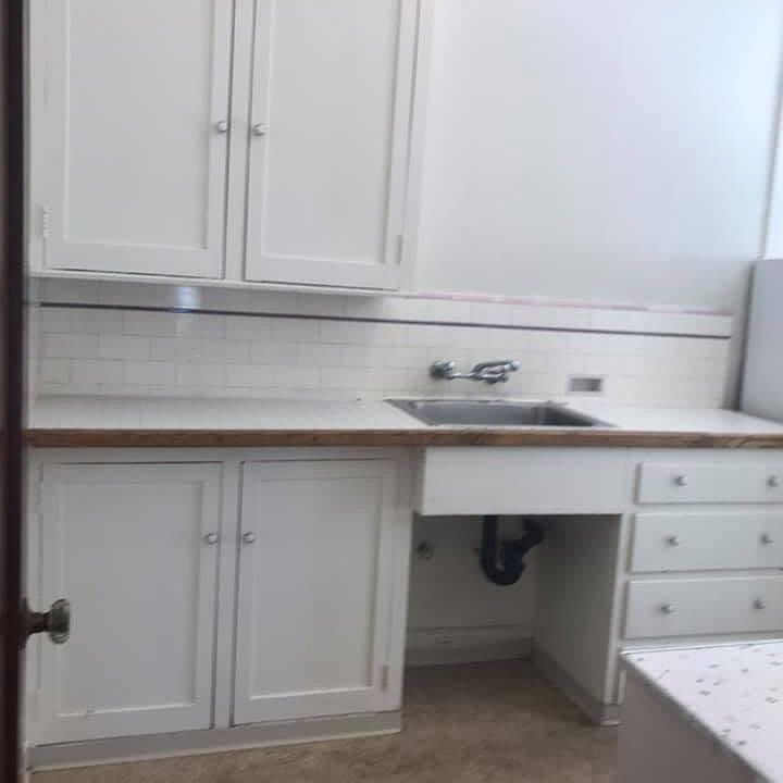 2nd image of 1817 Oxford St #6