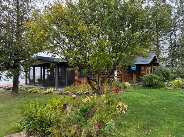 173 Horseshoe Bay Rd, Saint Ignace, MI 49781