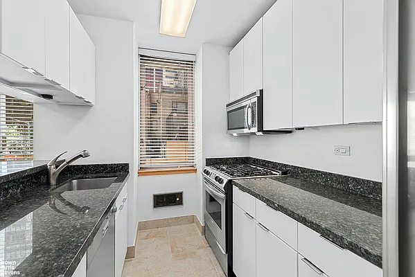 Rented by Brown Harris Stevens | media 20