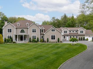 15A Shore Rd, Waterford, CT 06385