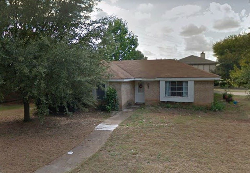 1st image of 824 Melrose Dr
