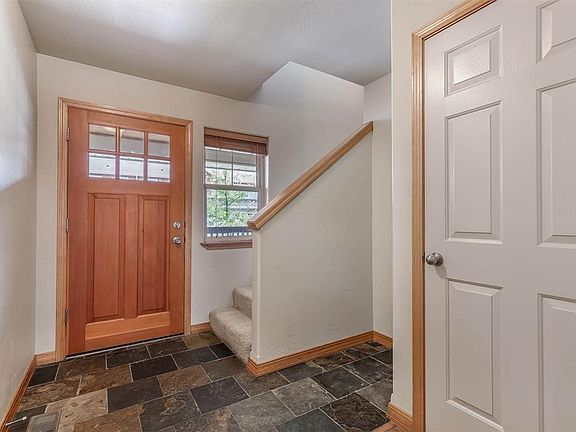4th image of 2953 N 27th Ave APT 16