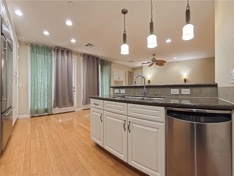 1274 Calcione Dr — Photo 16