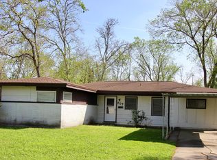 707 Temple Dr, Hitchcock, TX 77563