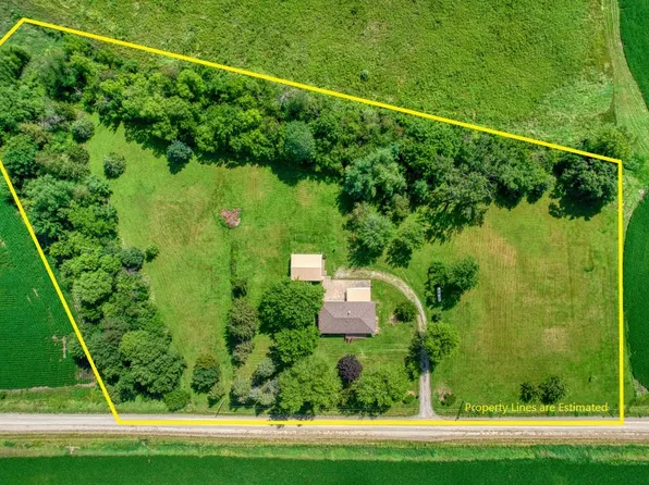 2834 Barrows Ave, Tracy, IA 50256