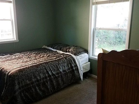 5th image of 8 Hanifin Ave
