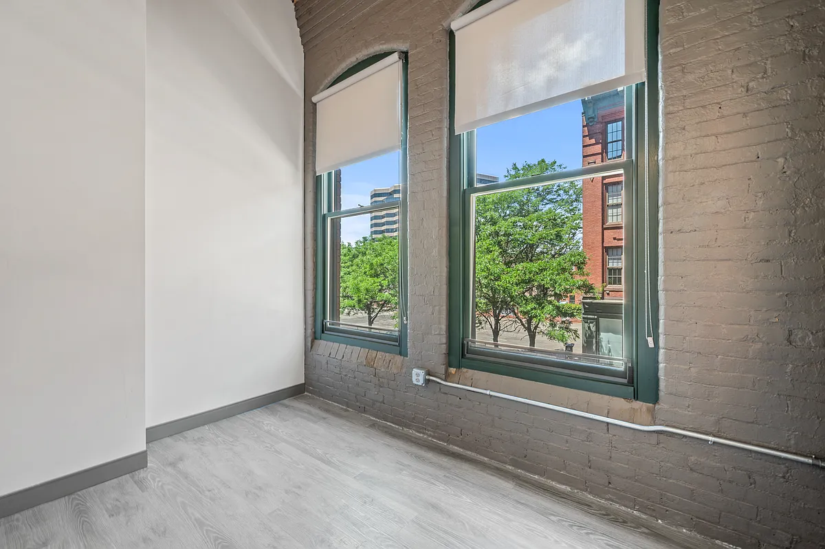 Building Photo - 103 Allyn St #114