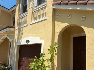 14945 SW 8th Ter, Miami, FL 33194