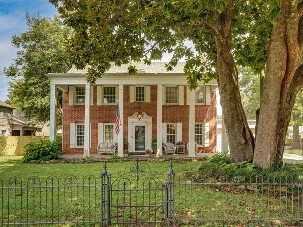 1011 E University Street, Springfield, MO 65807