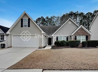 3507 Temple Ridge Ct, Loganville, GA 30052