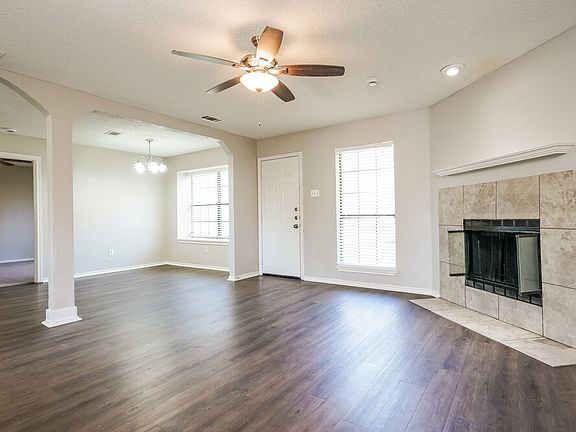 5th image of 834 Green Pastures Dr