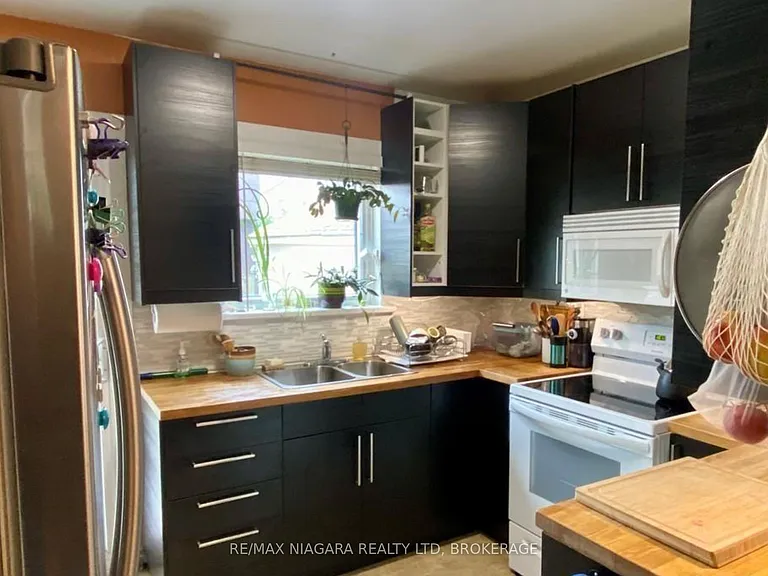130 Beech St — Photo 17