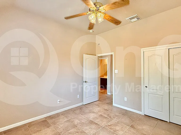 1621 Liberty Oaks Blvd — Photo 12