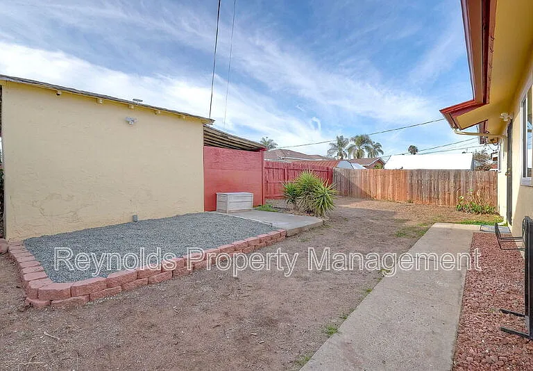 3341 Chamoune Ave — Photo 15