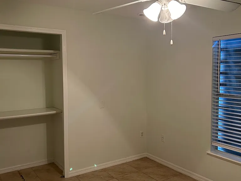 468 Biscayne Ln — Photo 9