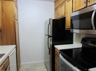 34 Padanaram Rd #302, Danbury, CT 06811