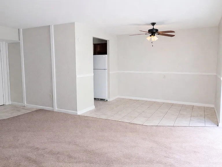 1-Bed - Dining Room