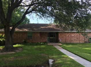 4715 E 29th St, Dickinson, TX 77539