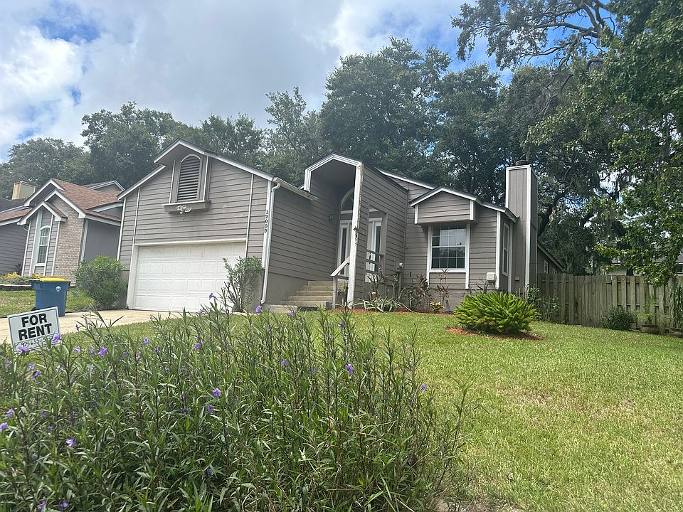1st image of 12009 Saverio Ln