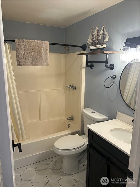 5th image of 10133 Patterson Street S