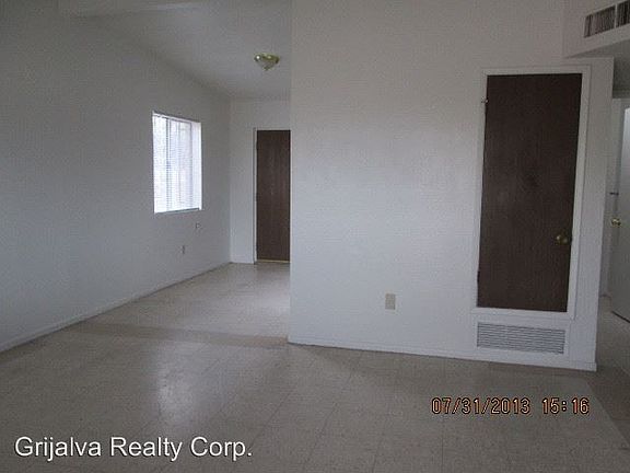 2nd image of 1227 W Riverview Blvd APT 4