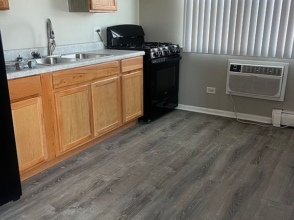 4th image of 7831 Roberts Rd #4