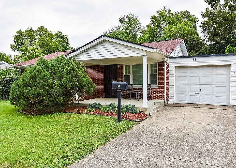 1st image of 38 Rockford Dr