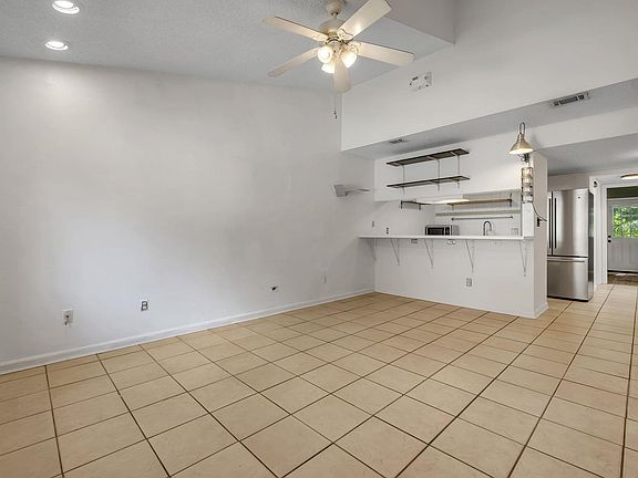 5th image of 2471 Talco Hills Dr APT C