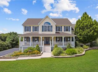 8 Salzburg Rd, Washingtonville, NY 10992