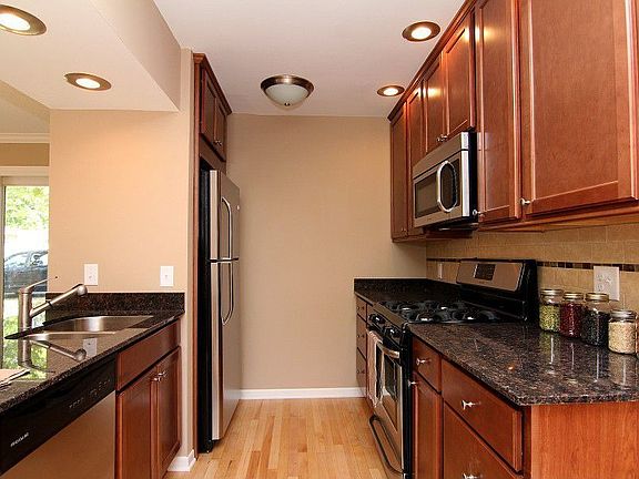 3rd image of 7620 Park Ave S