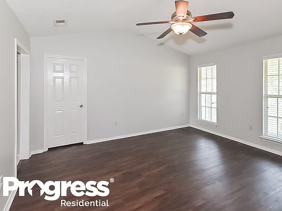 3rd image of 3535 Bayberry Dr