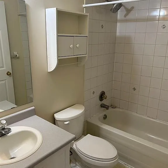 1000 Upper Paradise Rd #2 — Photo 8