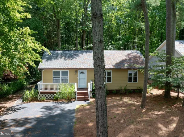 38 Fairway Ln, Berlin, MD 21811