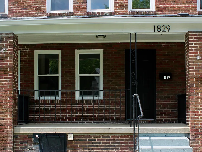 1829 S Champion Ave — Photo 2