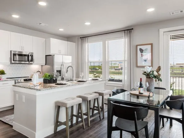 Alexan Gruene Crossing