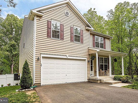 3rd image of 20 Robinson Hill Ln