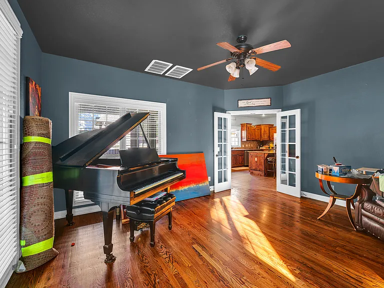 2265 N Covington Park Blvd — Photo 18
