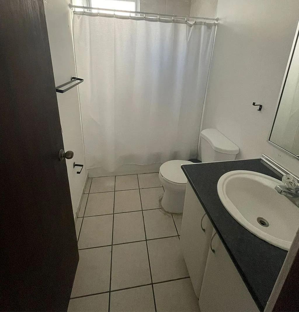 3 bed, 2.0 bath, 1499 sqft, $1,800 — Photo 3