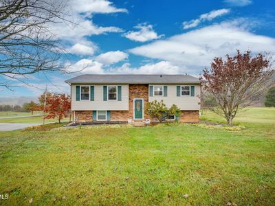 904 Hermitage Ln, Mt Carmel, TN, 37645
