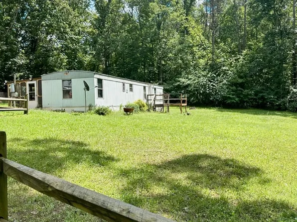313 Hallwood Dr, Evington, VA 24550