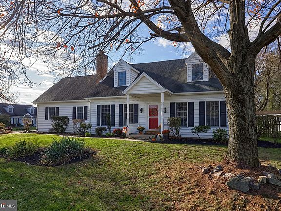 3rd image of 206 Kimberly Ln