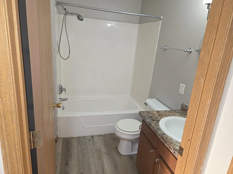 2424 Park Ave #3 — Photo 6