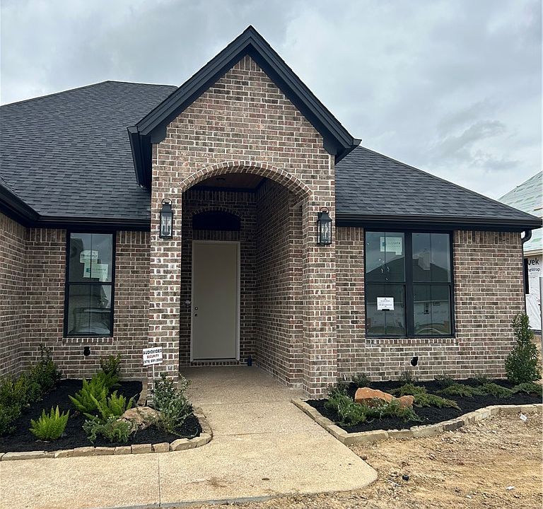 1st image of 4390 Iron Mountain Dr