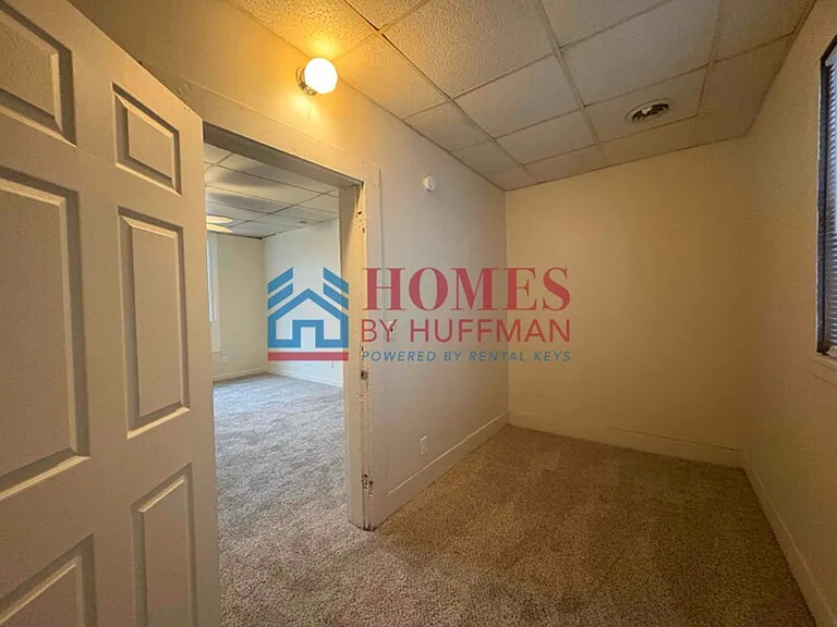 1310 W Delaware St — Photo 12